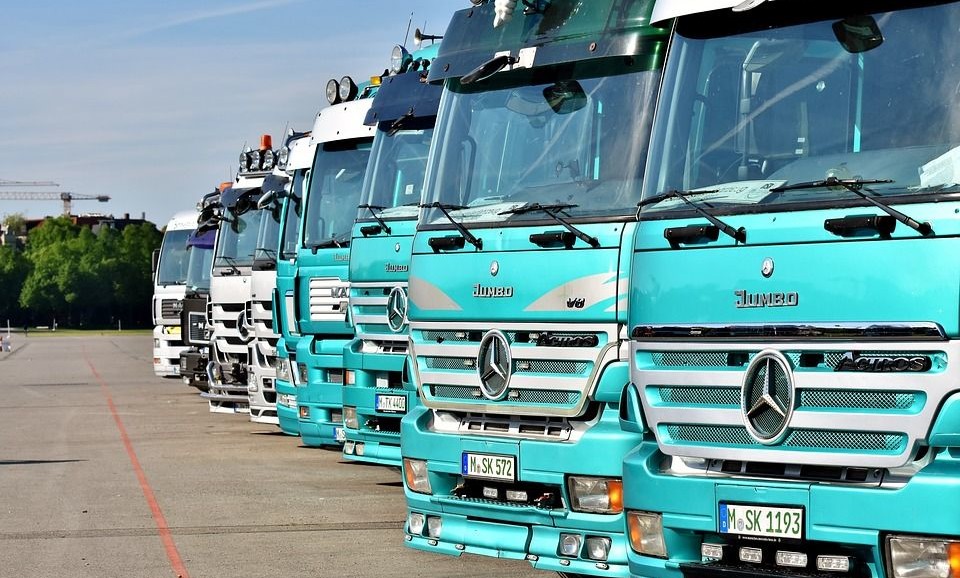 Origen y evolución del camión de transporte en la historia
